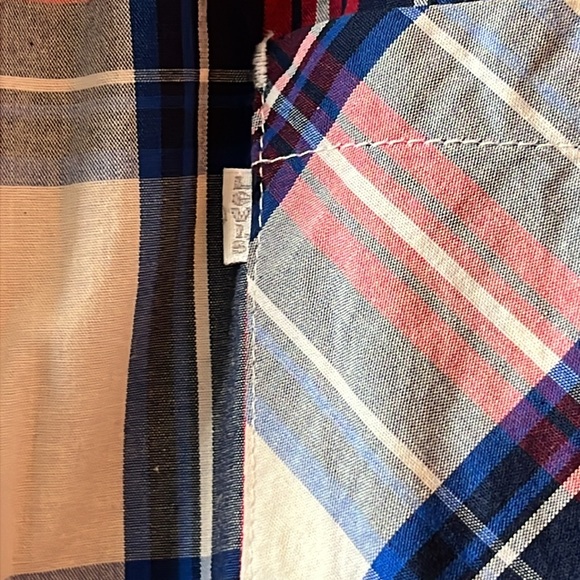 Woman’s Levi’s Button Down Shirt Size XL - Picture 3 of 3